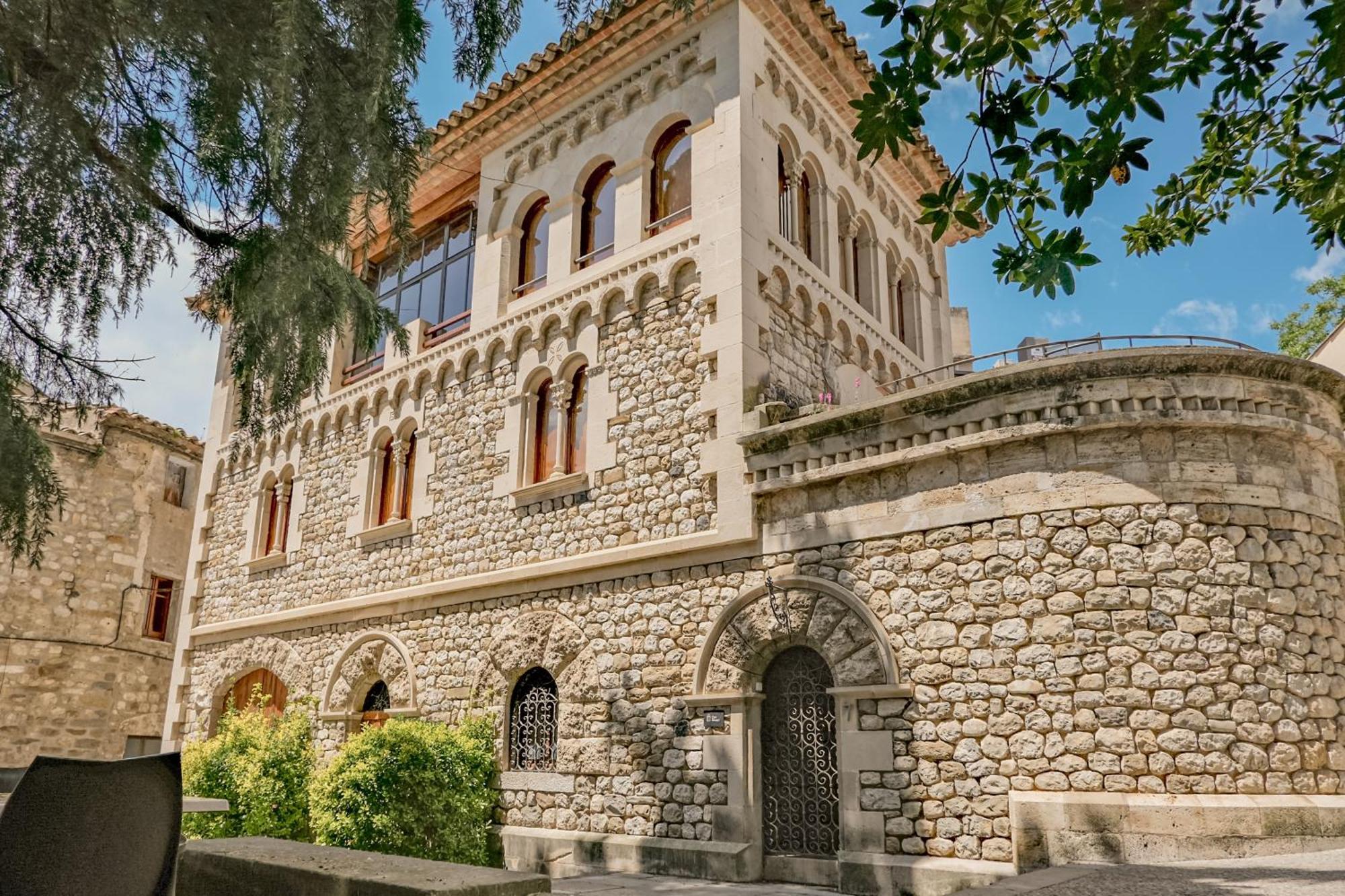 Can Severi Casa Con Historia En Besalú Eksteriør billede